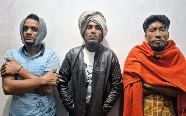 চাকরির প্রস্তাব দেখিয়ে তিন রোহিঙ্গাকে অপহরণ, একজন আটক